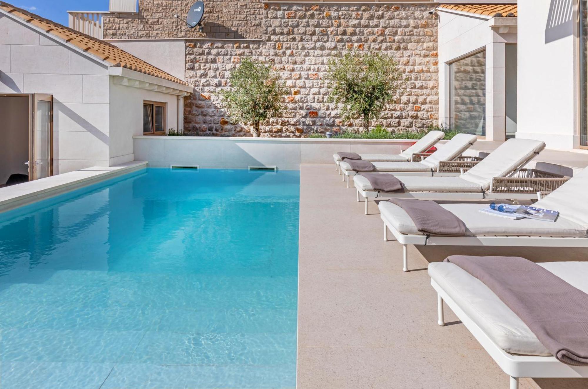 Brand New Villa Carmelita Exclusive With Free Smart Car دوبروفينك المظهر الخارجي الصورة